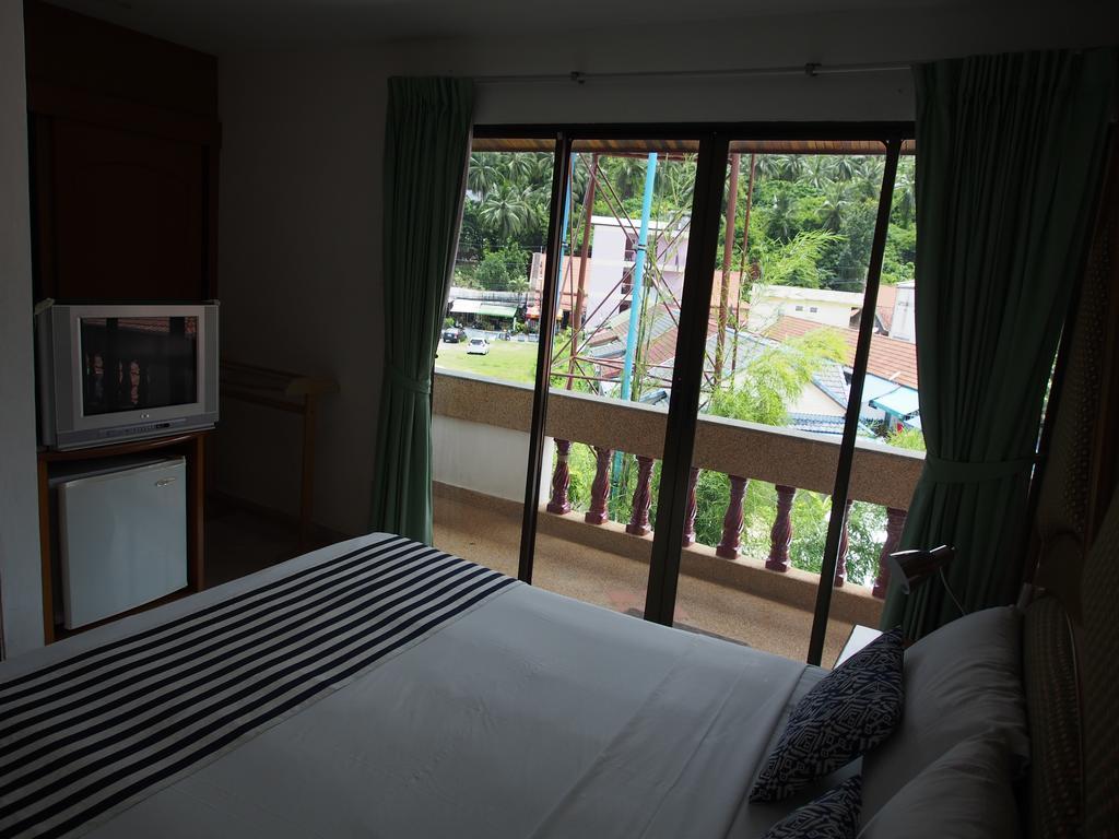 Waree'S Guesthouse Kata Beach  Zewnętrze zdjęcie