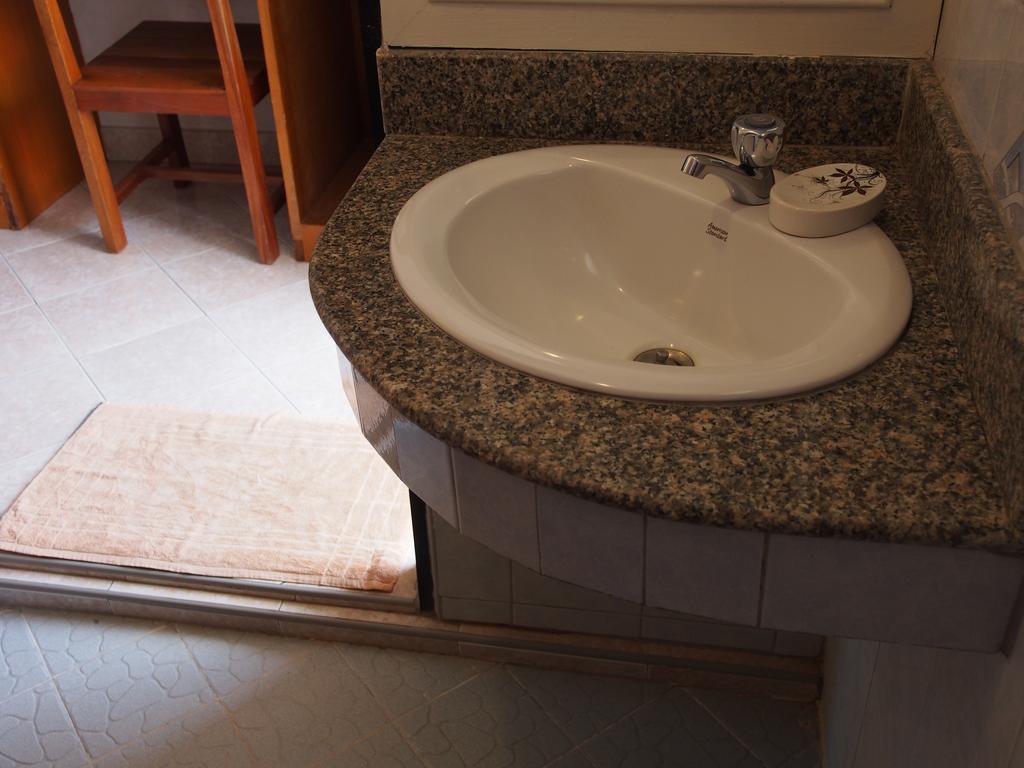 Waree'S Guesthouse Kata Beach  Zewnętrze zdjęcie