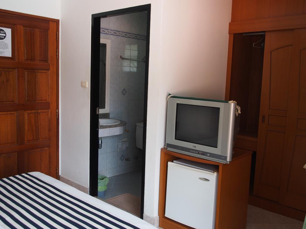 Waree'S Guesthouse Kata Beach  Zewnętrze zdjęcie