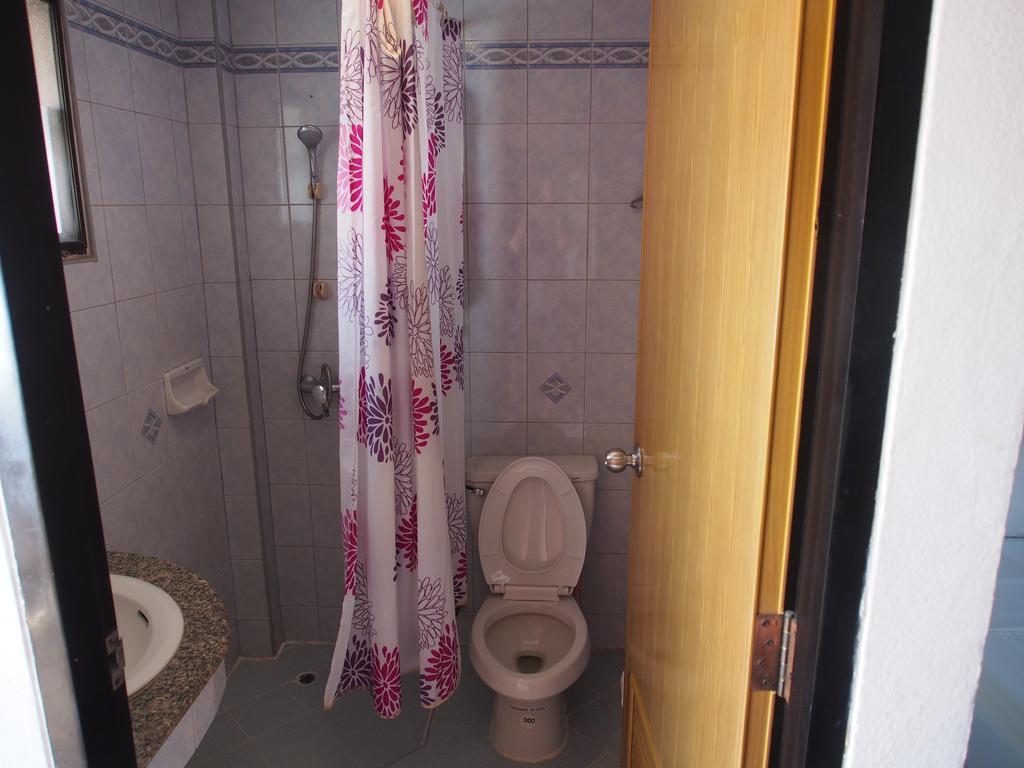 Waree'S Guesthouse Kata Beach  Zewnętrze zdjęcie