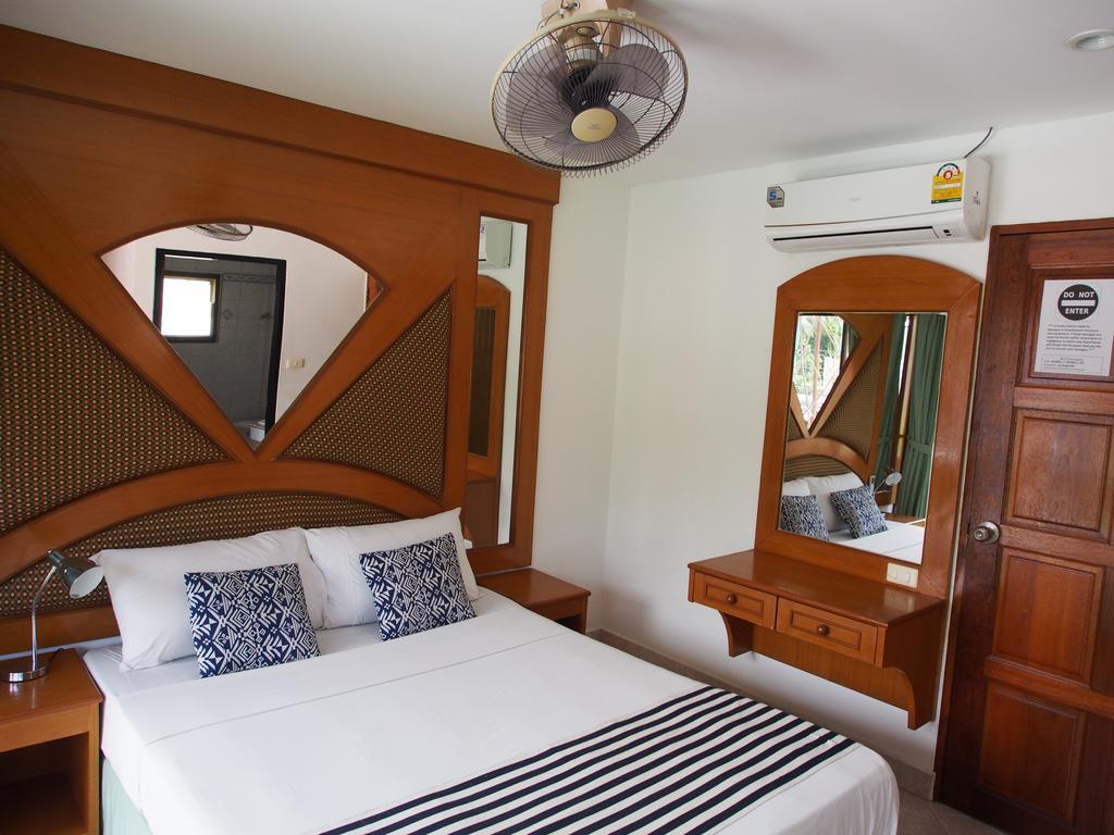 Waree'S Guesthouse Kata Beach  Zewnętrze zdjęcie