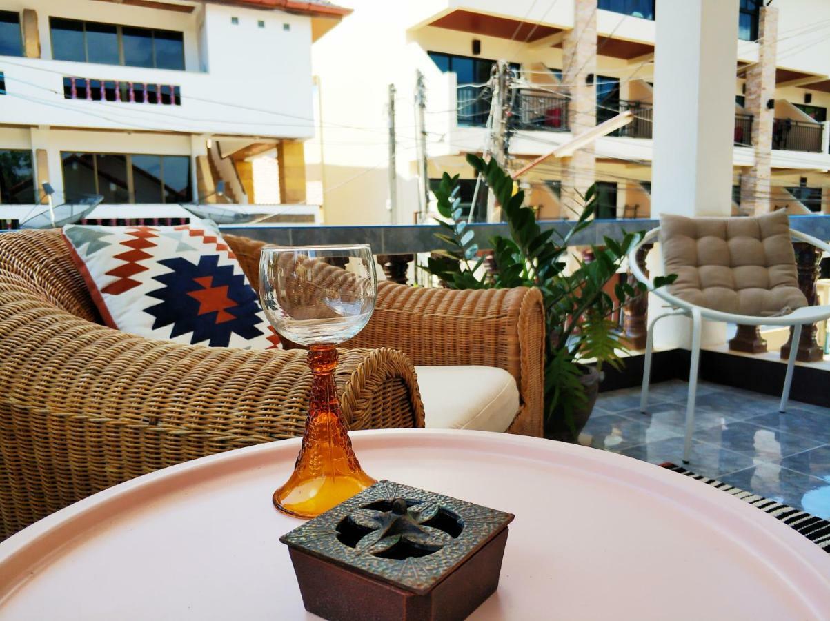 Waree'S Guesthouse Kata Beach  Zewnętrze zdjęcie